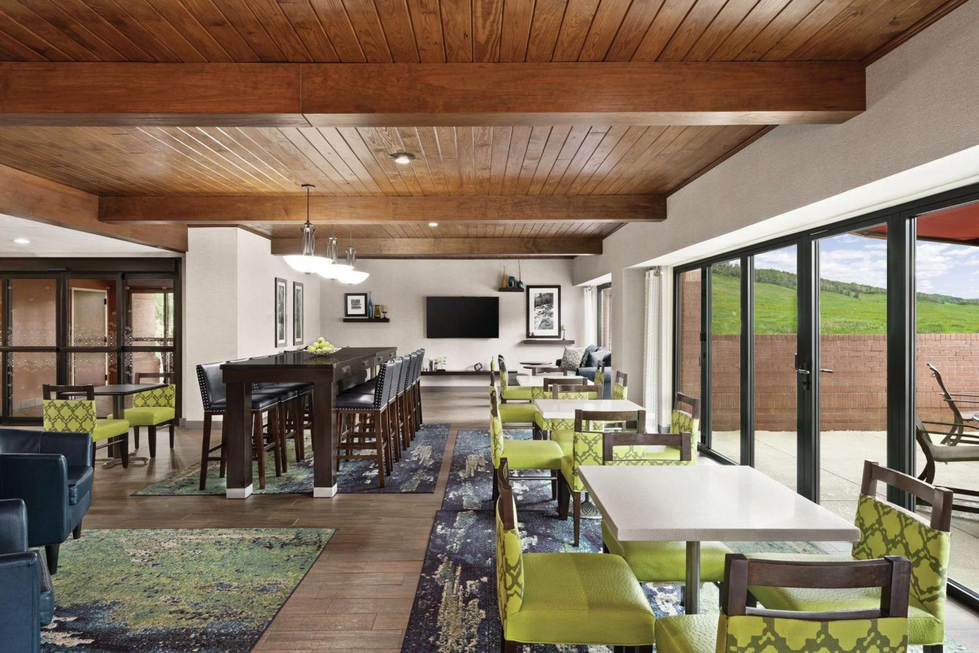 Hampton Inn Atlanta-Stone Mountain Extérieur photo