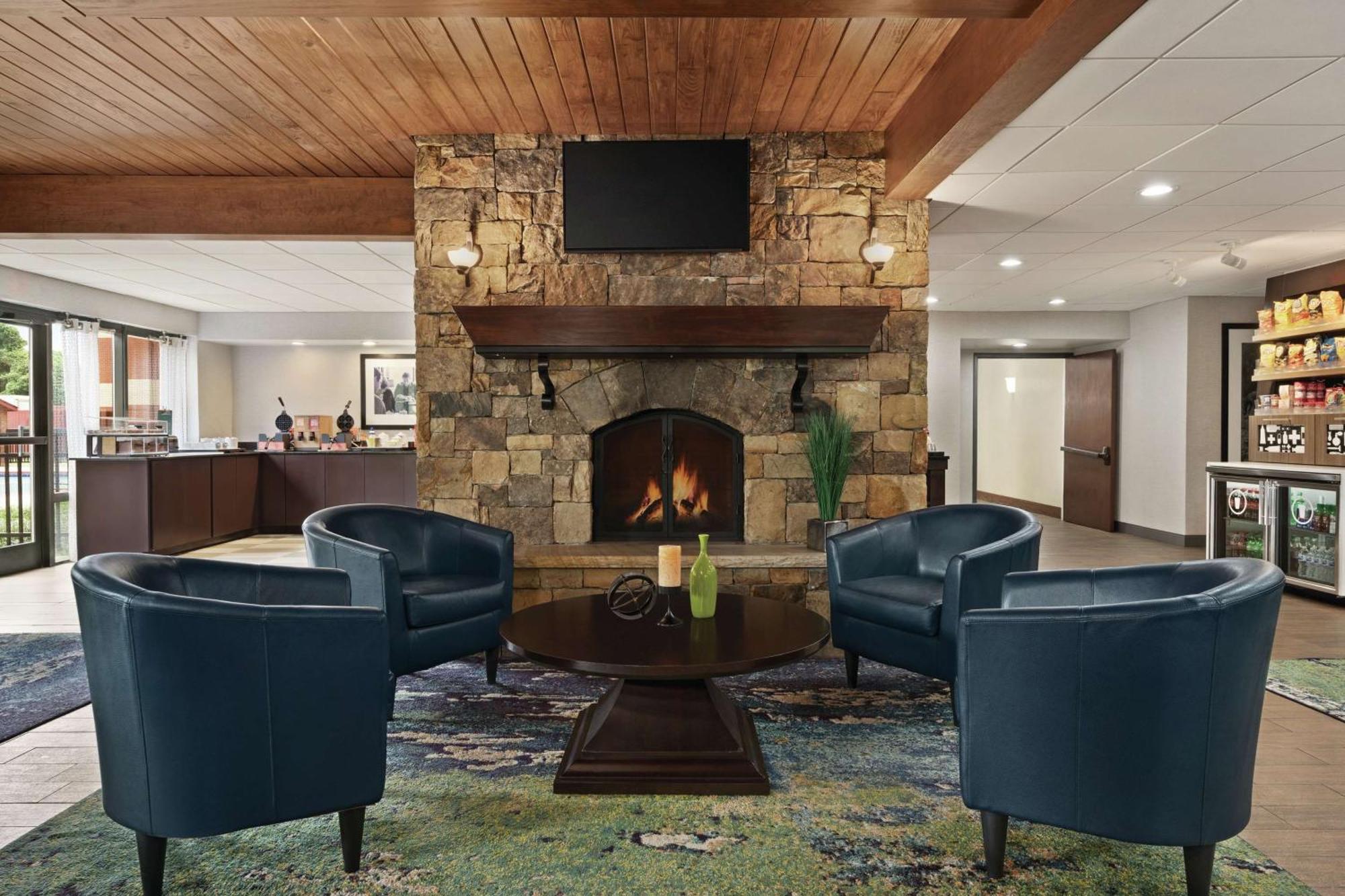 Hampton Inn Atlanta-Stone Mountain Extérieur photo